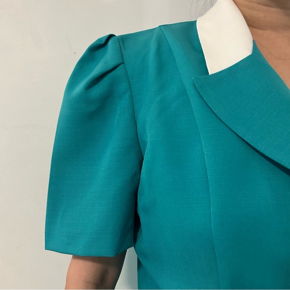 1980’s Vintage Turquoise Two-Piece Suit Set Short Sleeves - Picture 3 of 10